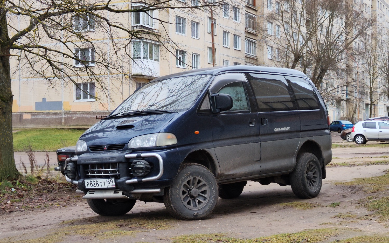 Тверская область, № Р 828 ТТ 69 — Mitsubishi Delica (4G) '94-07