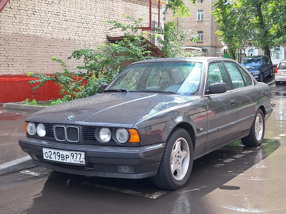 Москва, № О 219 ВР 977 — BMW 5 Series (E34) '87-96