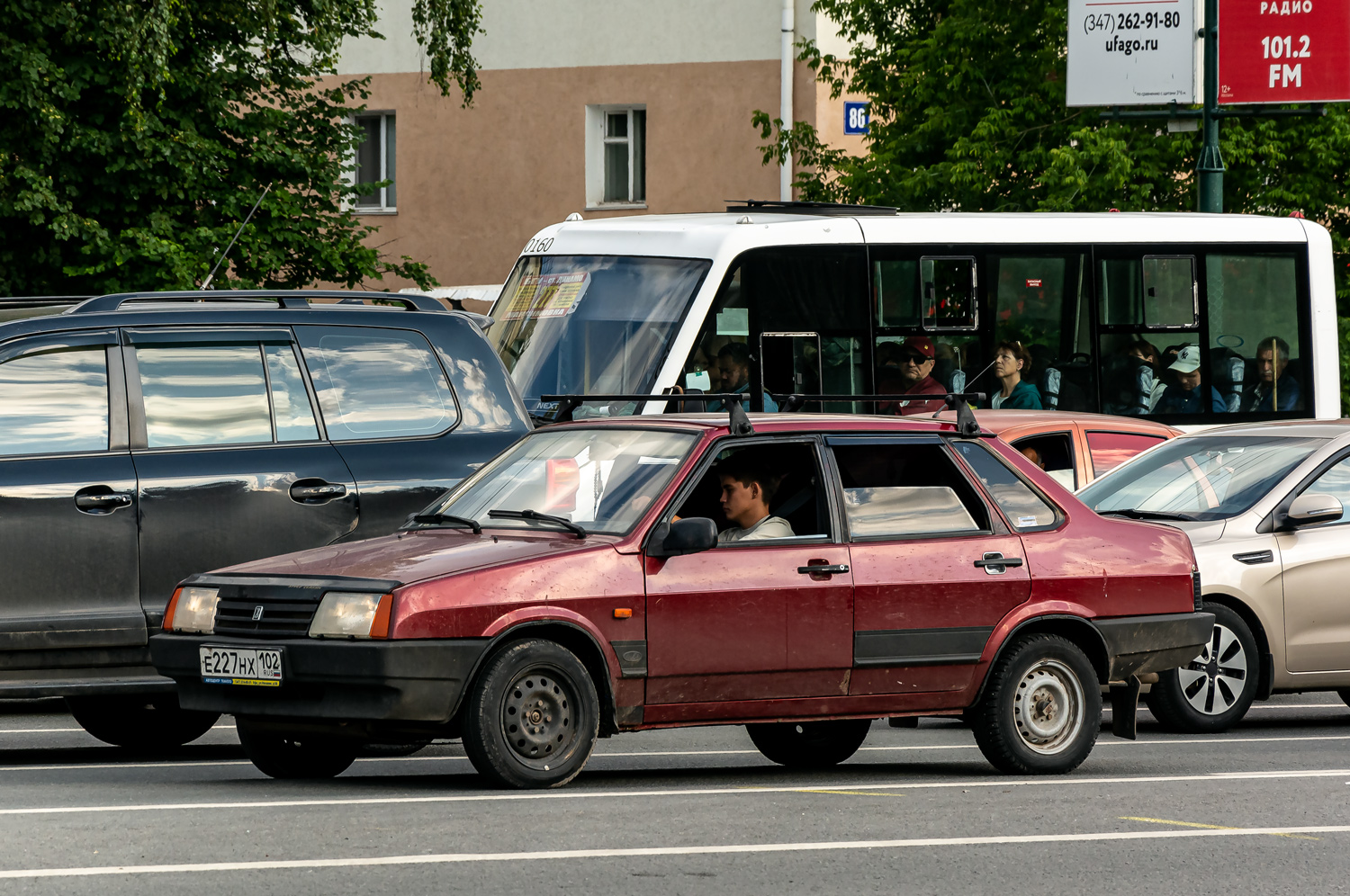 Башкортостан, № Е 227 НХ 102 — ВАЗ-21099 '90-04