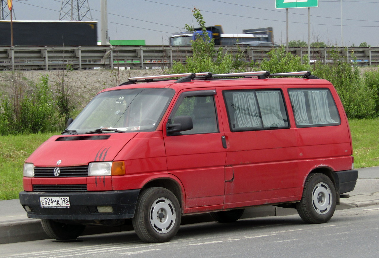 Санкт-Петербург, № Е 524 МА 198 — Volkswagen Multivan (T4) '92-03