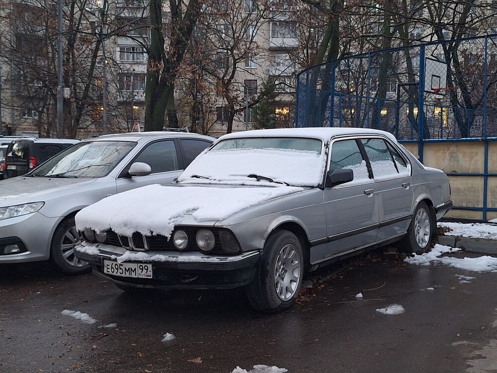 Москва, № Е 695 ММ 99 — BMW 7 Series (E23) '77-86