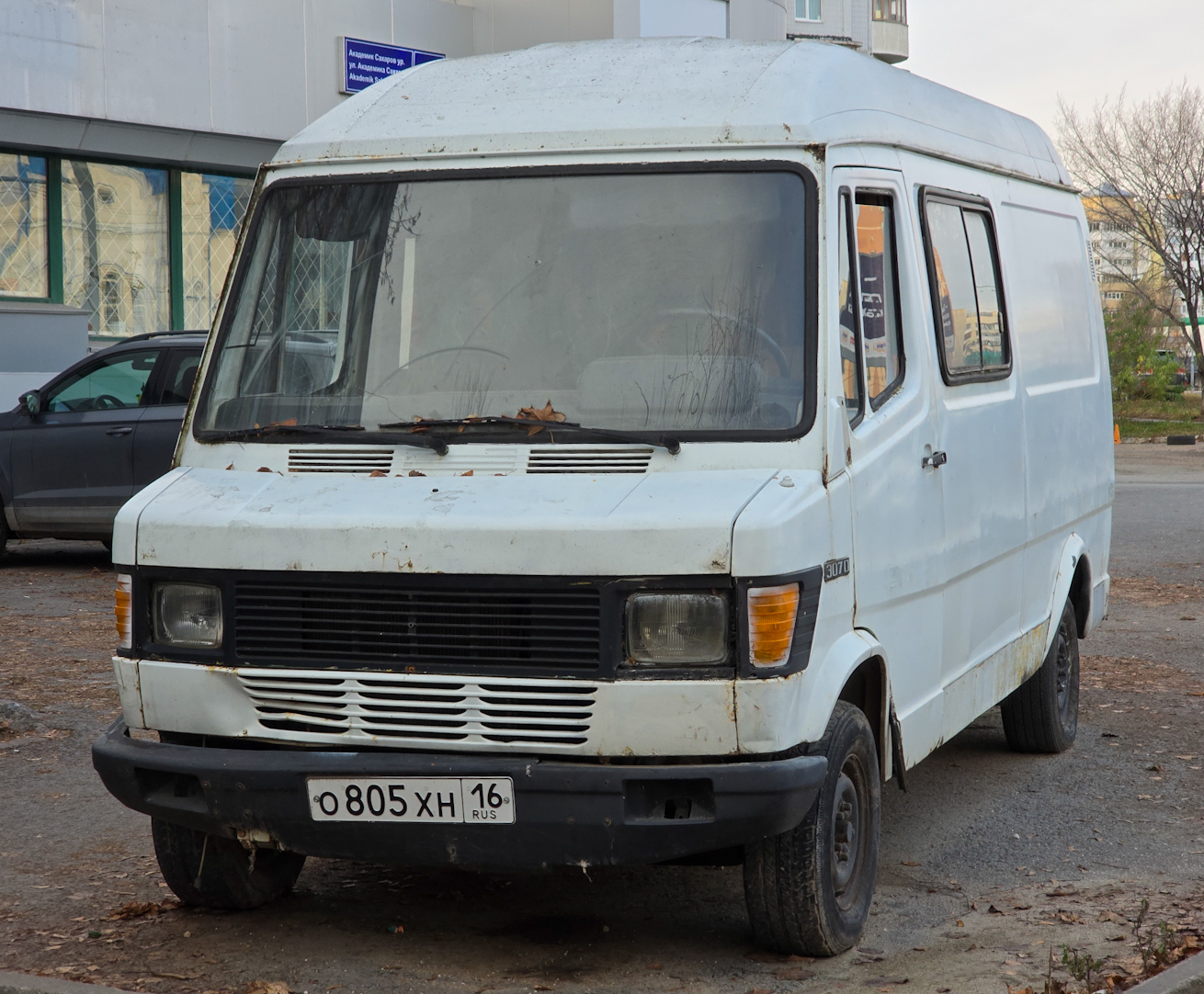 Татарстан, № О 805 ХН 16 — Mercedes-Benz T1 307D '76-96