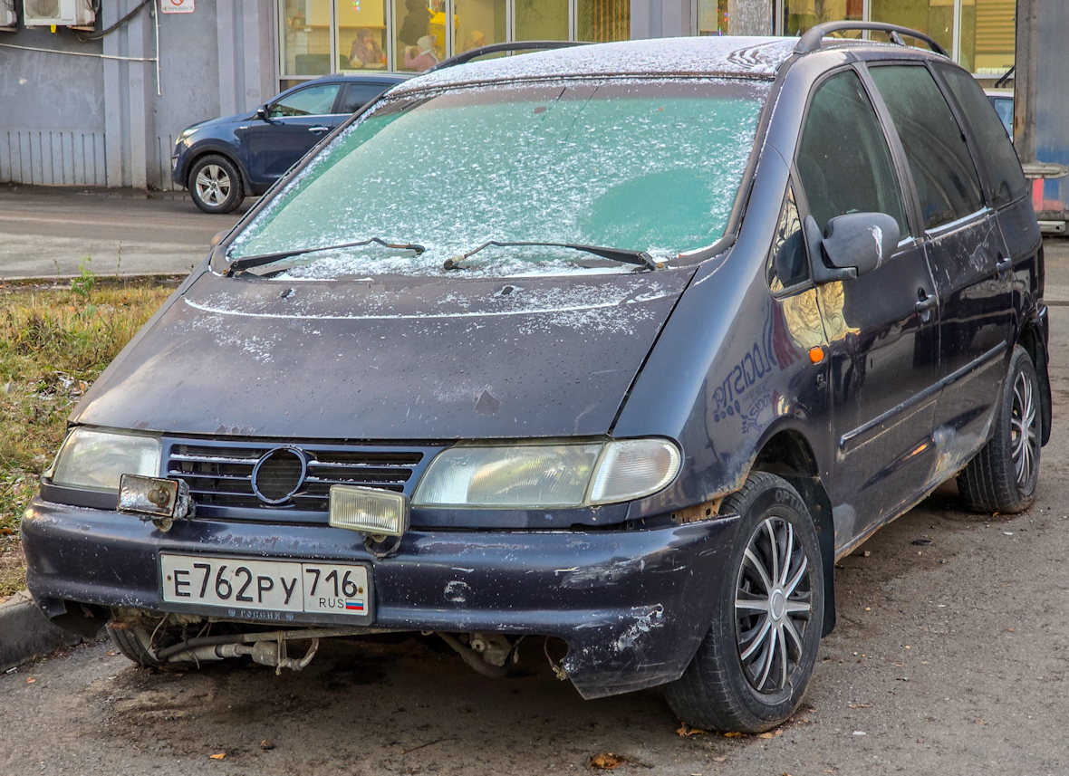 Татарстан, № Е 762 РУ 716 — Volkswagen Sharan (7M) '95-00