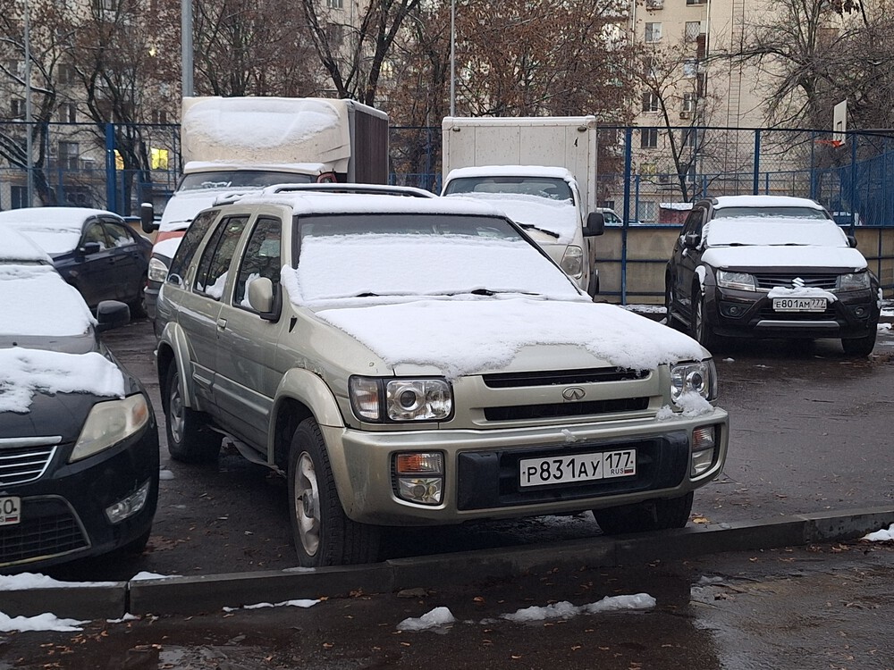 Москва, № Р 831 АУ 177 — Infiniti QX4 (R50) '96-02