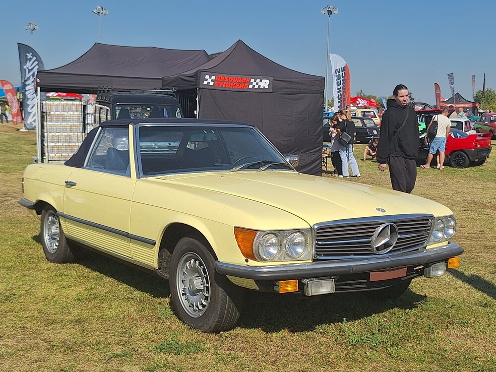 Москва, № (77) Б/Н 0917 — Mercedes-Benz (R107/C107) '71-89; Москва — Фестиваль технических видов спорта — 2024