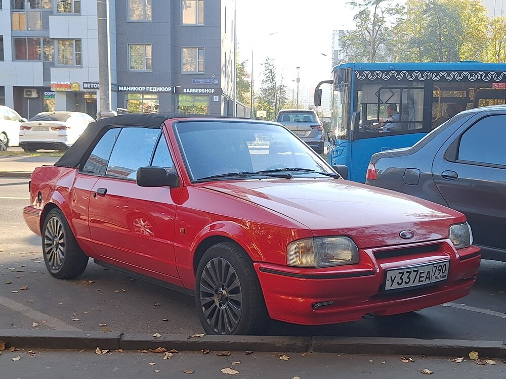 Московская область, № У 337 ЕА 790 — Ford Escort MkIV '86-92