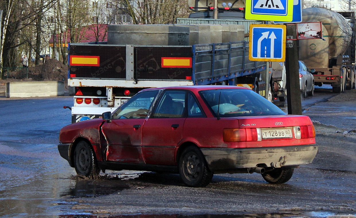 Псковская область, № Т 128 ВВ 60 — Audi 80 (B3) '86-91