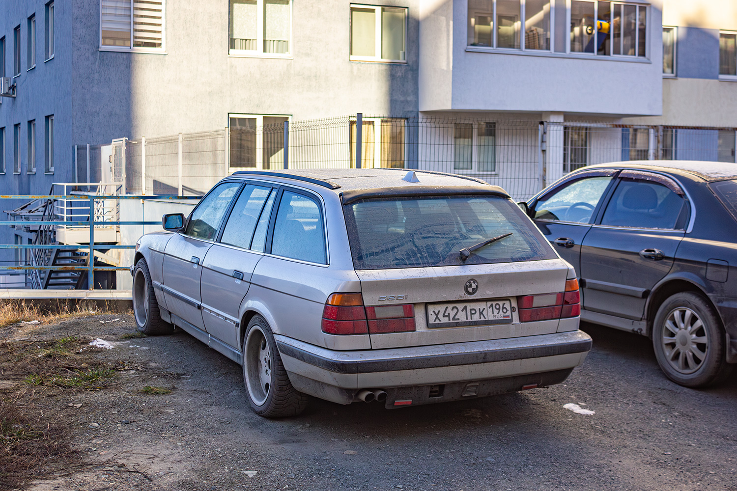 Свердловская область, № Х 421 РК 196 — BMW 5 Series Touring (E34) '91-96
