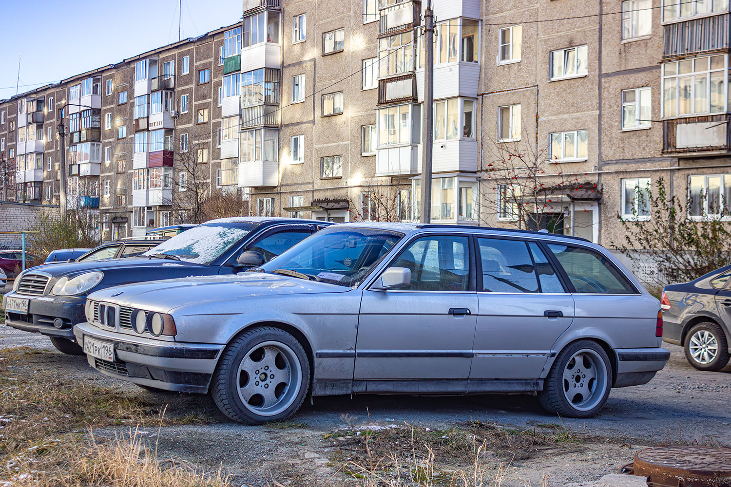 Свердловская область, № Х 421 РК 196 — BMW 5 Series Touring (E34) '91-96