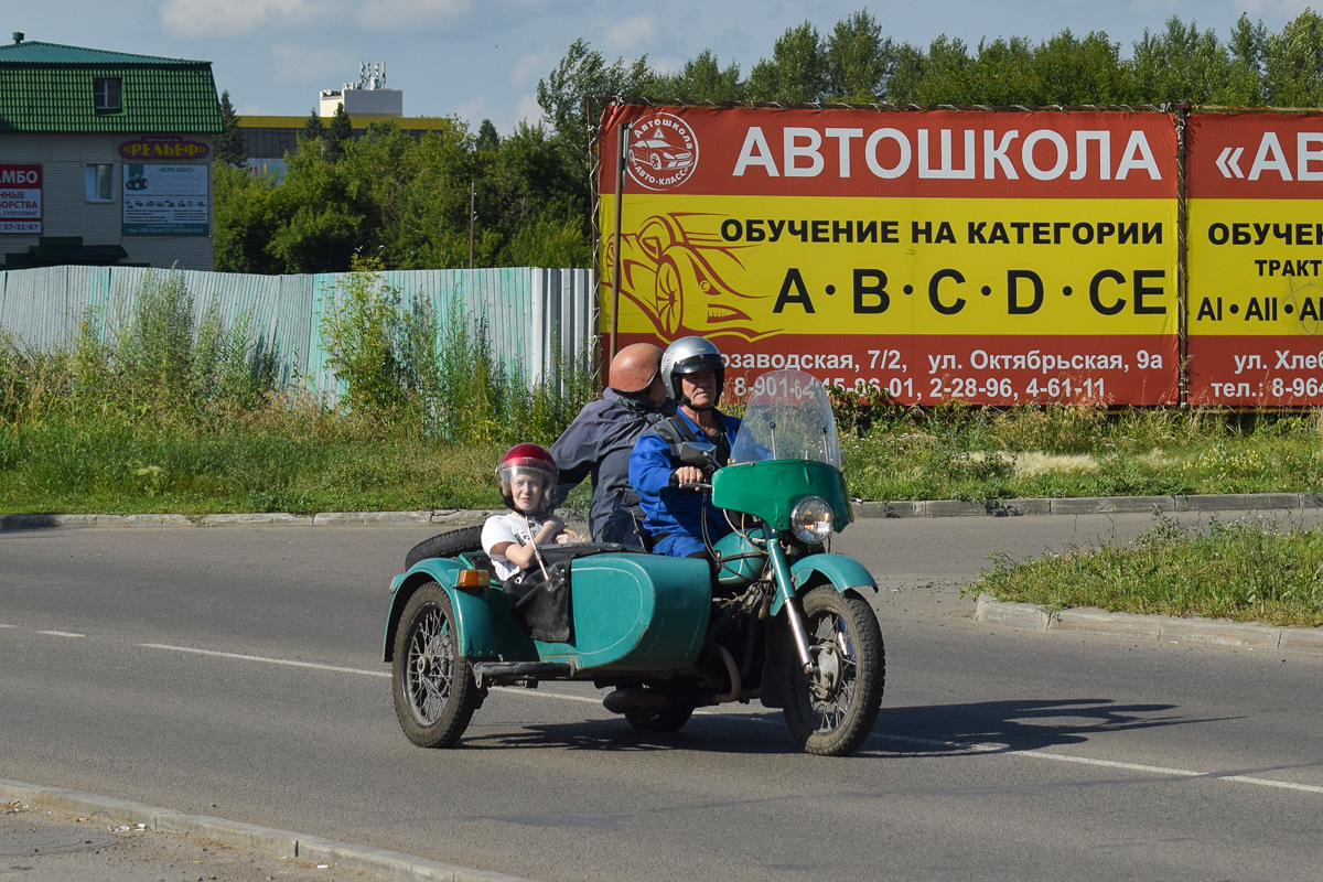 Алтайский край, № 6125 АМ 22 — ИМЗ 8.103-10 Урал '87-00