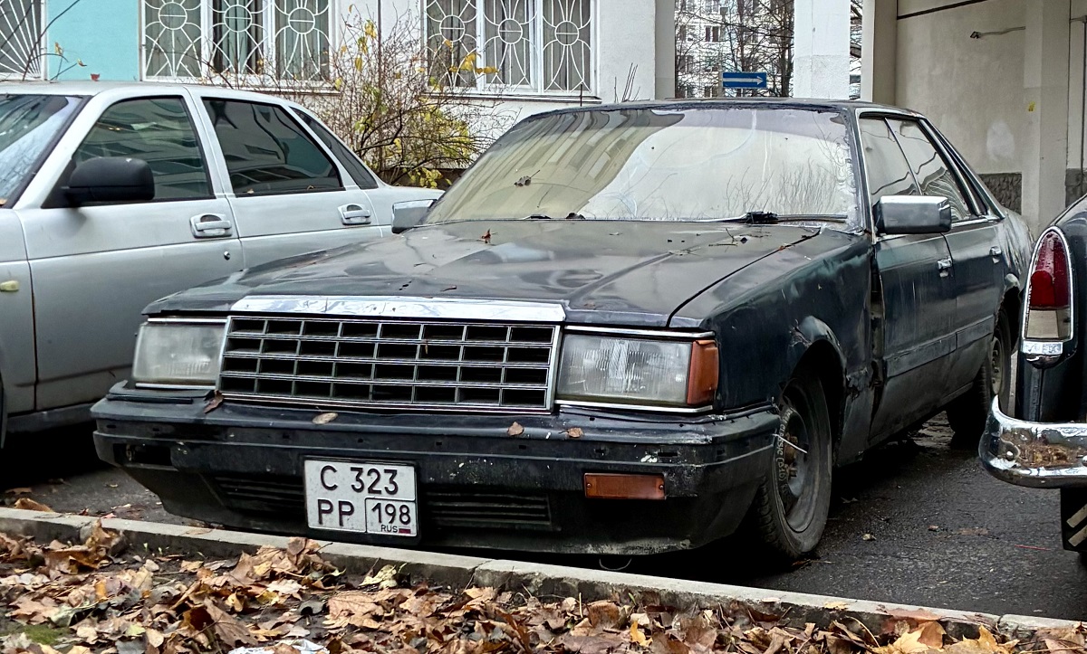 Санкт-Петербург, № С 323 РР 198 — Nissan Laurel (C31) '80-84