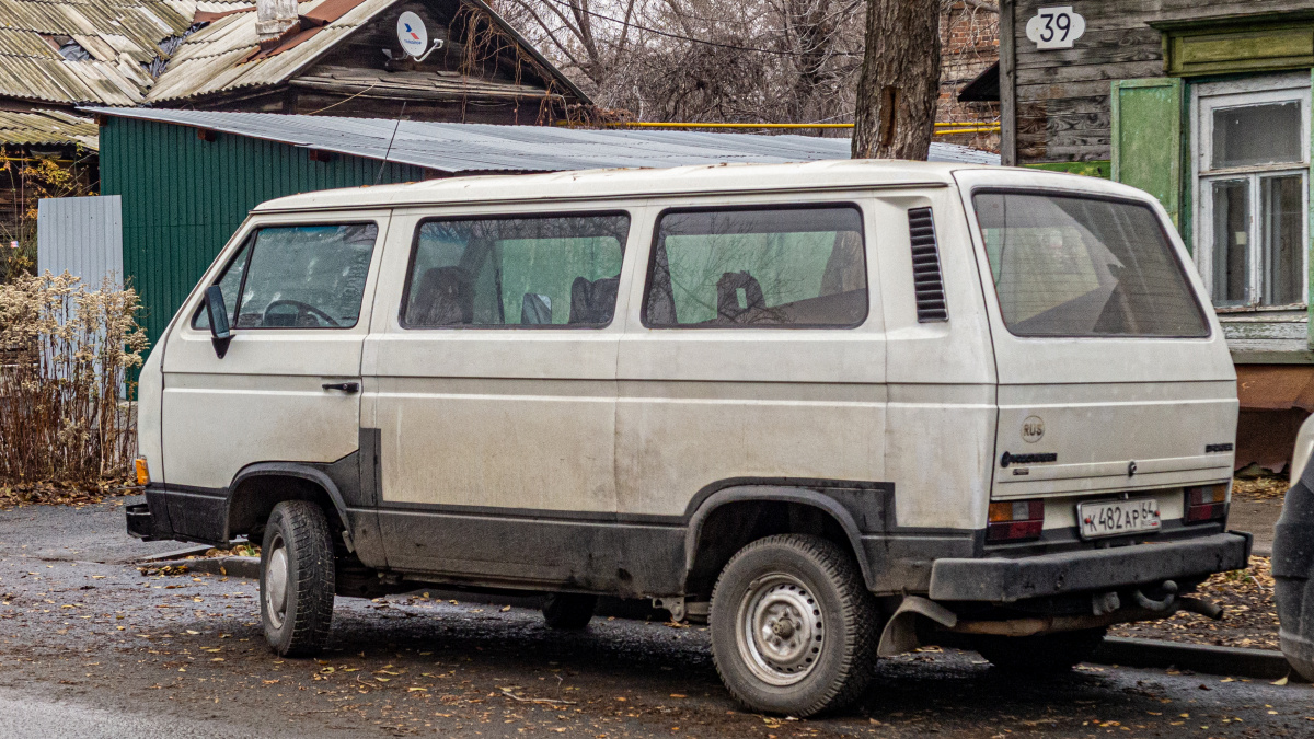 Саратовская область, № К 482 АР 64 — Volkswagen Caravelle (T3) '81-92