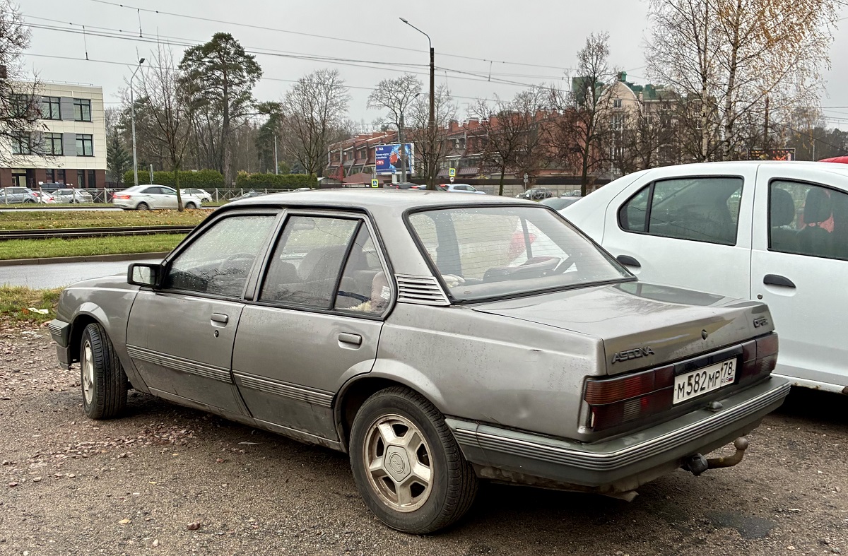Санкт-Петербург, № М 582 МР 78 — Opel Ascona (C) '81-88