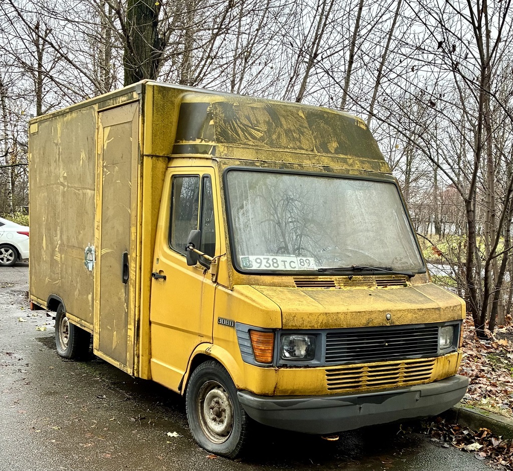Санкт-Петербург, № В 938 ТС 89 — Mercedes-Benz T1 308D '76-96