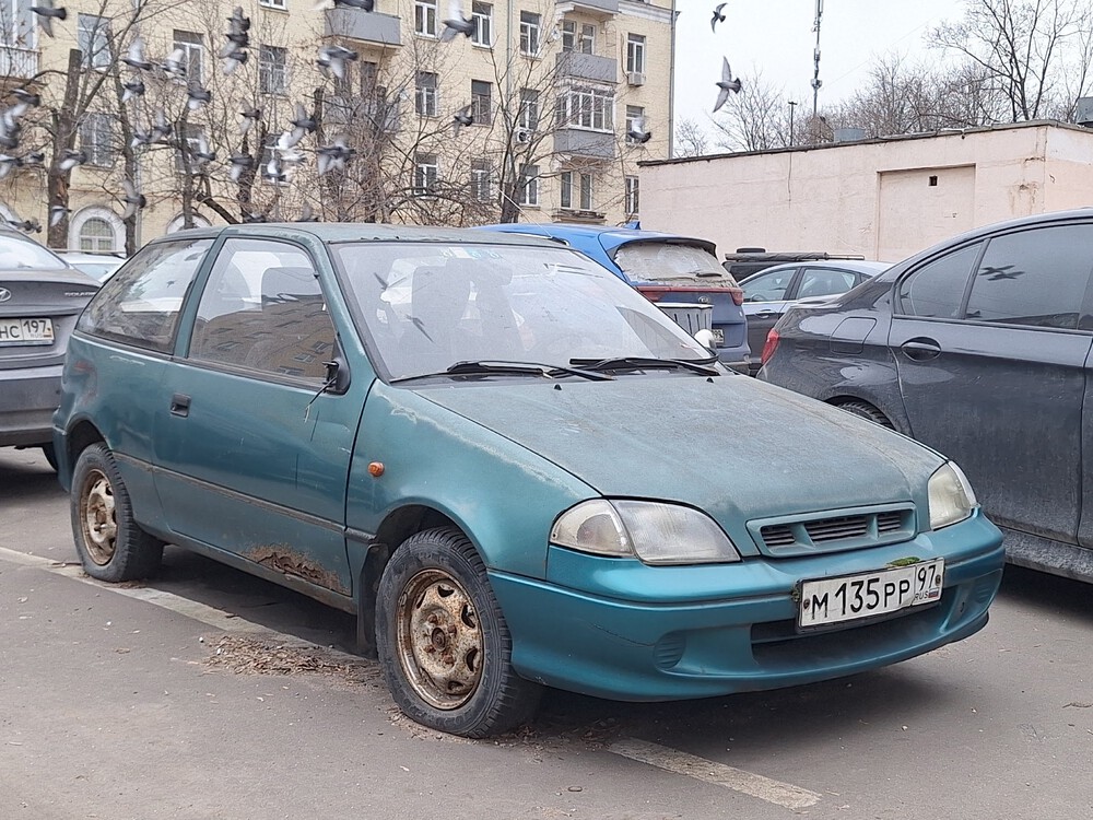 Москва, № М 135 РР 97 — Suzuki Swift (SF) '88-04