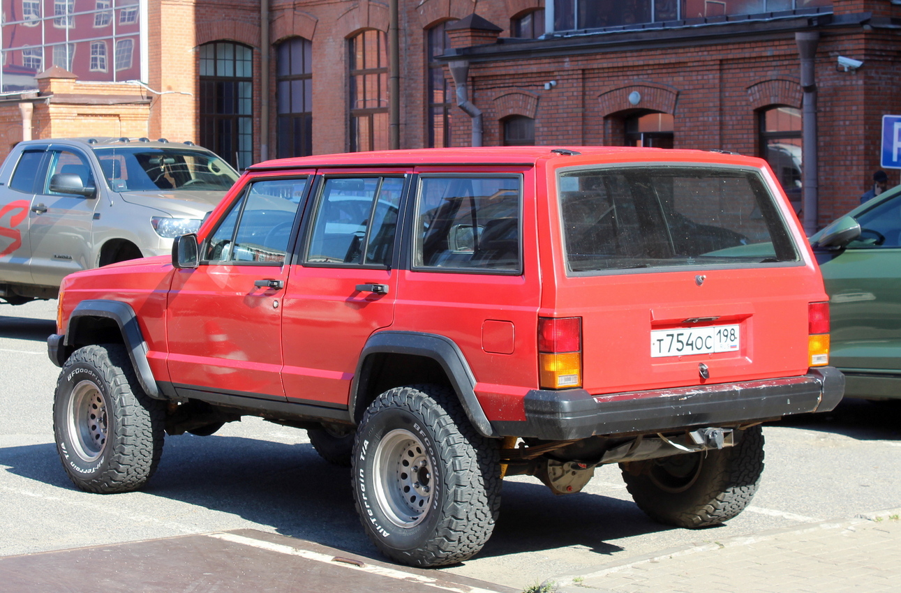 Санкт-Петербург, № Т 754 ОС 198 — Jeep Cherokee (XJ) '84-01