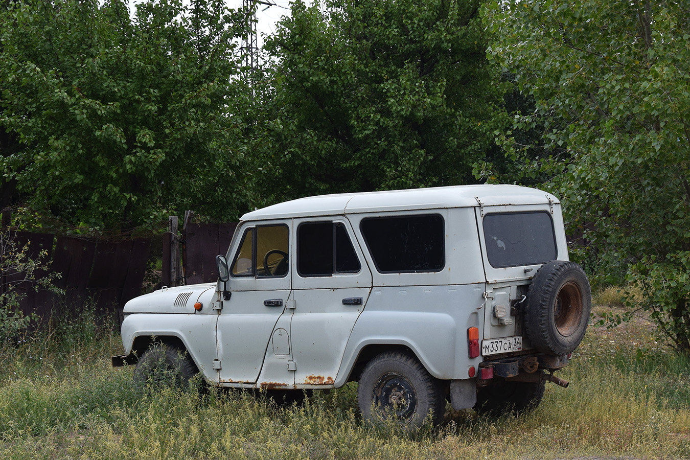 Волгоградская область, № М 337 СА 34 — УАЗ-31512 '85-03