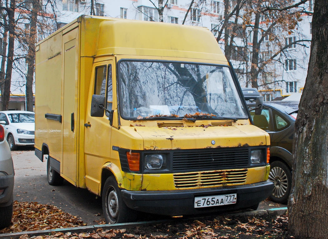 Москва, № Е 765 АА 777 — Mercedes-Benz T1 308D '76-96