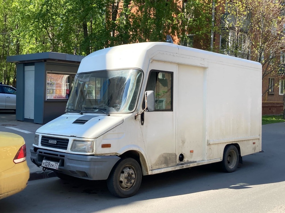 Москва, № У 028 ХН 77 — Iveco Daily '89-99