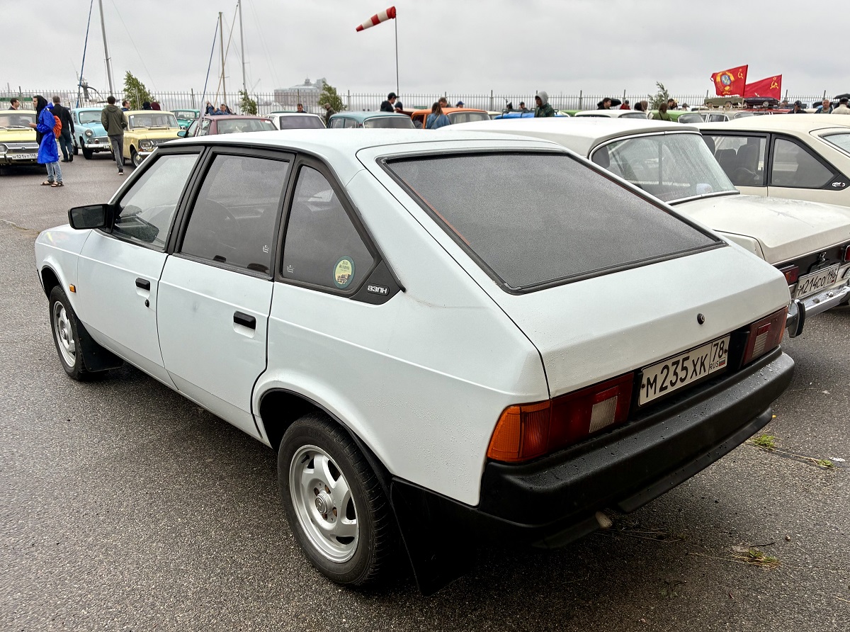 Санкт-Петербург, № М 235 ХК 78 — Москвич-214122 Святогор '98-01; Санкт-Петербург — Ежегодный праздник "День Москвича"