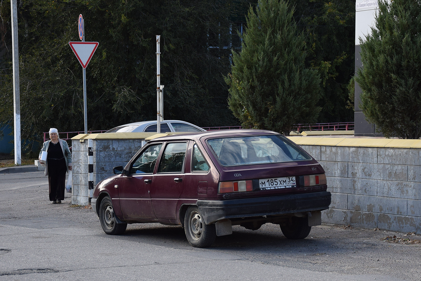 Волгоградская область, № М 185 ХМ 34 — Иж-2126-030 '98-05
