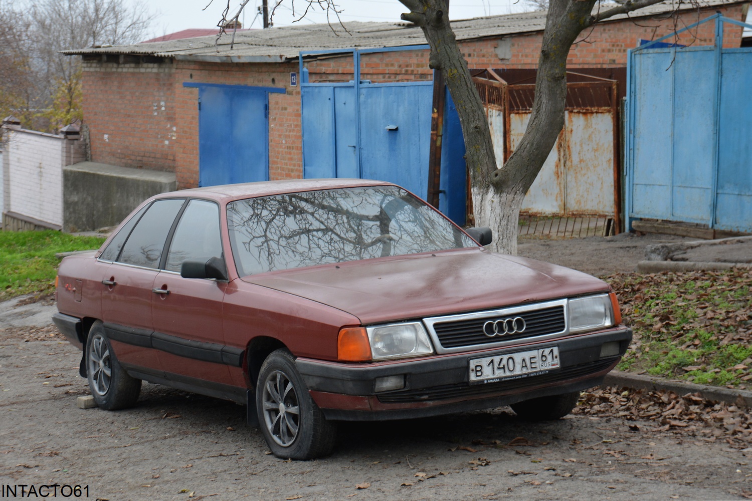 Ростовская область, № В 140 АЕ 61 — Audi 100 (C3) '82-91