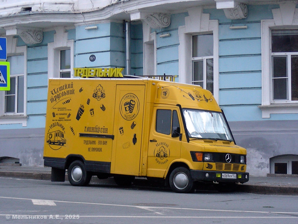 Нижегородская область, № Х 069 КМ 152 — Mercedes-Benz T1 308D '76-96