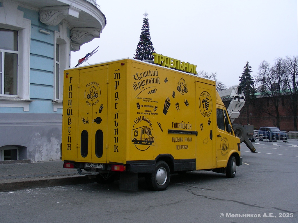 Нижегородская область, № Х 069 КМ 152 — Mercedes-Benz T1 308D '76-96