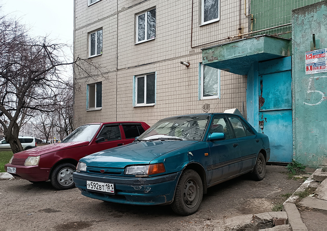 Луганская Народная Республика, № У 592 ВТ 181 — Mazda Familia (BG) '89-96