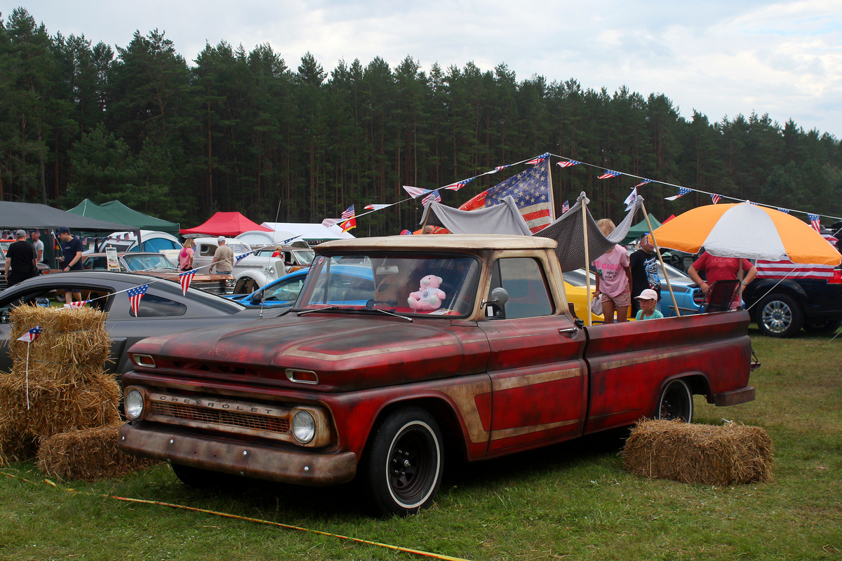 Литва, № P08242 — Chevrolet C10 (1G) '60-66; Литва — American Spirit 2025