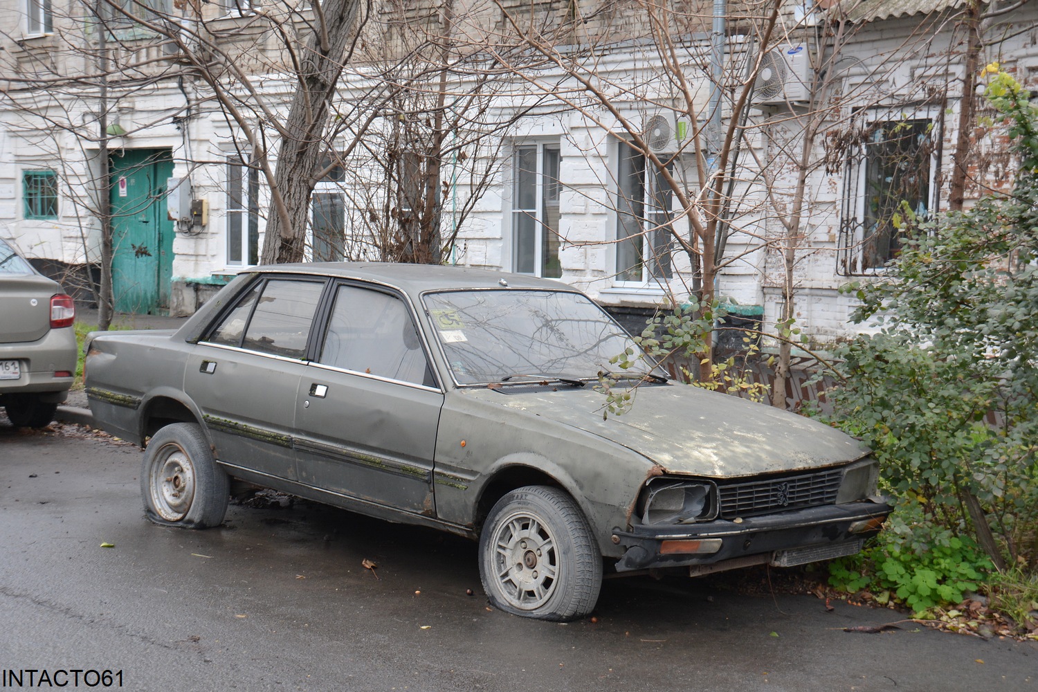 Ростовская область, № О 791 АК 61 — Peugeot 505 '79-86; Ростовская область — Автопризраки; Транспортные средства без номеров (Ростовская область)