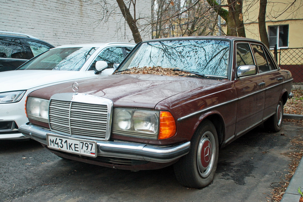 Москва, № М 431 КЕ 797 — Mercedes-Benz (W123) '76-86
