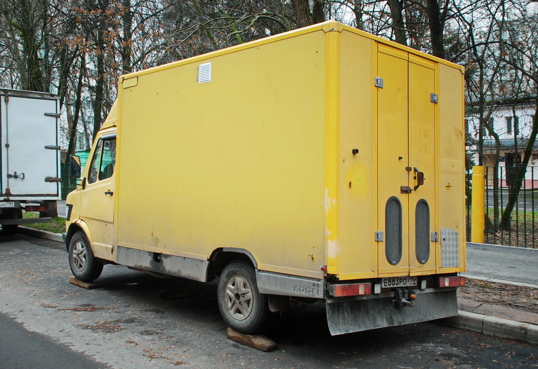 Московская область, № Е 883 РО 790 — Mercedes-Benz T1 308D '76-96