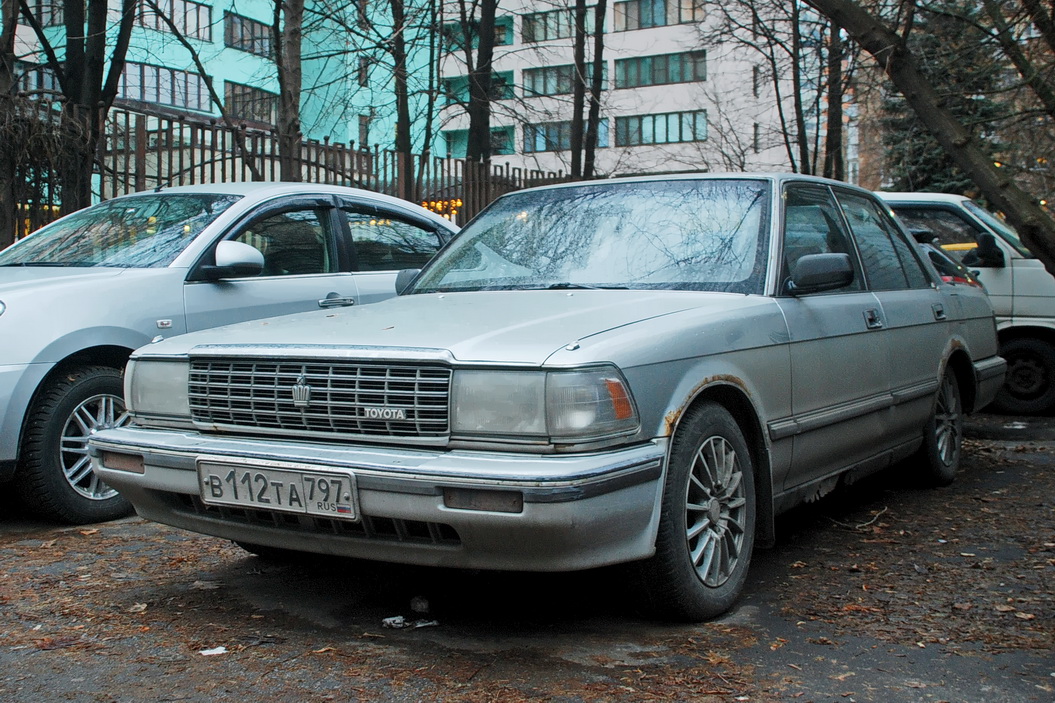 Москва, № В 112 ТА 797 — Toyota Crown (S130) '87-91