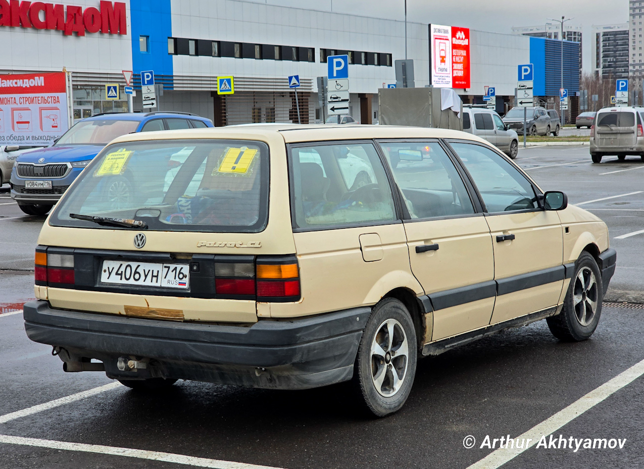 Татарстан, № У 406 УН 716 — Volkswagen Passat Variant (B3) '88-93