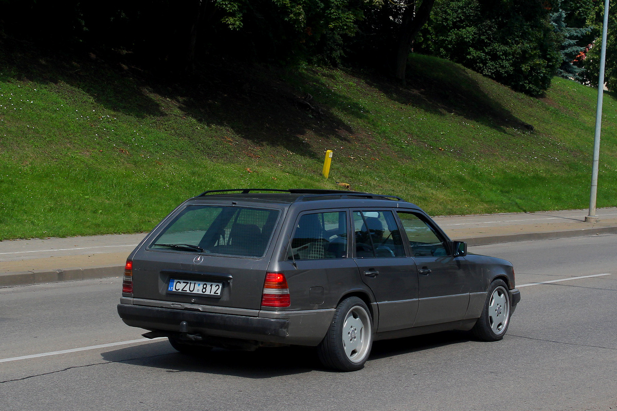 Литва, № CZU 812 — Mercedes-Benz (S124) '86-96