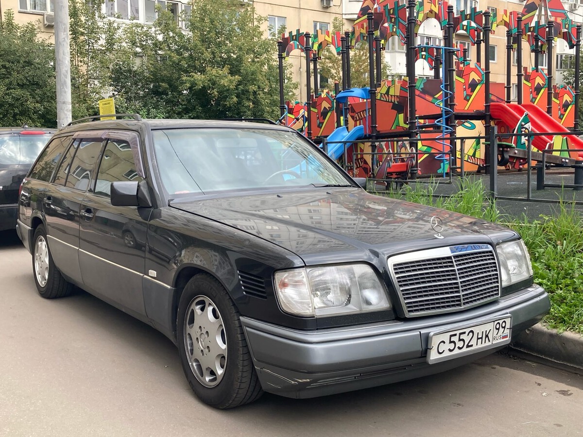 Москва, № С 552 НК 99 — Mercedes-Benz (S124) '86-96