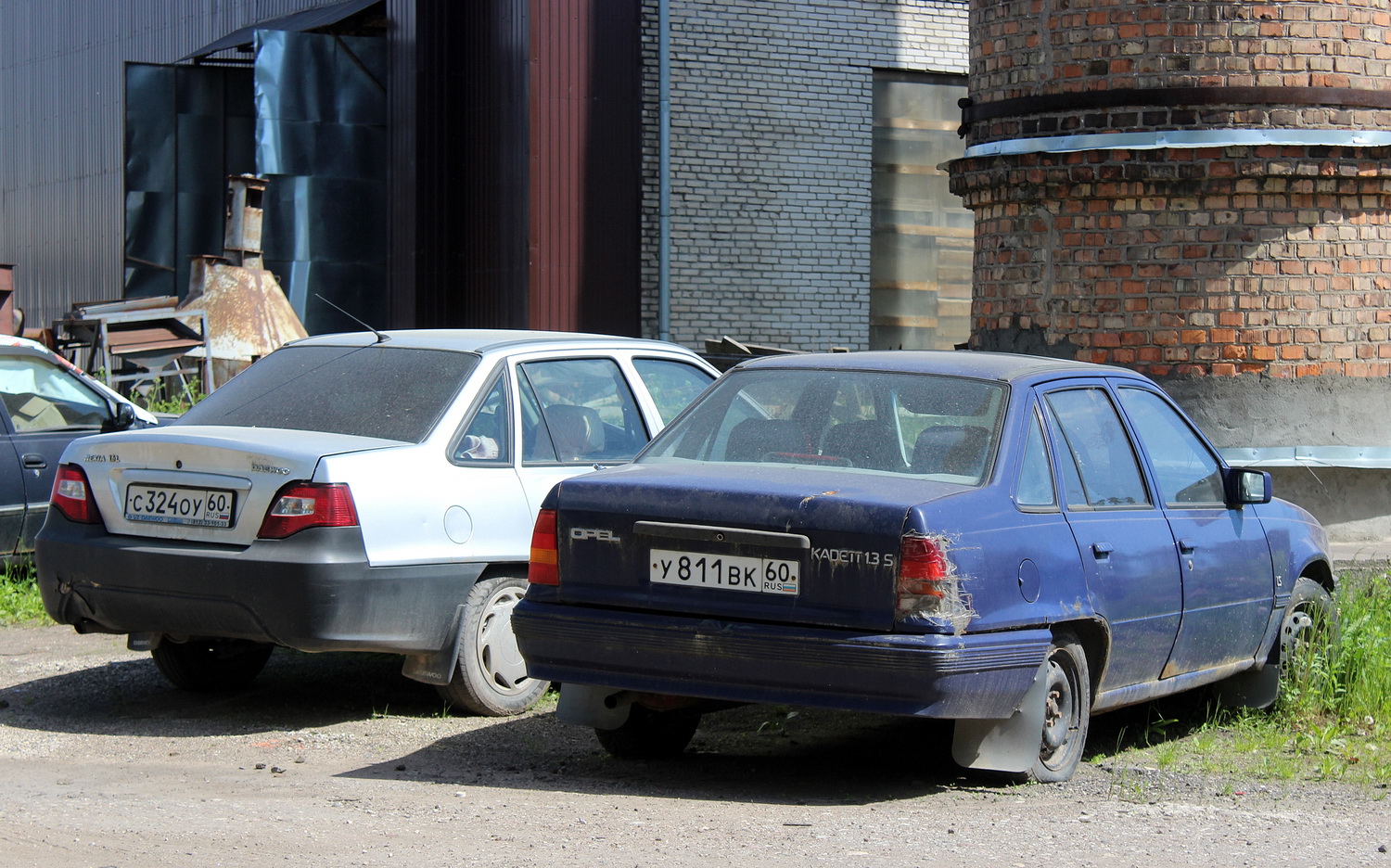Псковская область, № У 811 ВК 60 — Opel Kadett (E) '84-95
