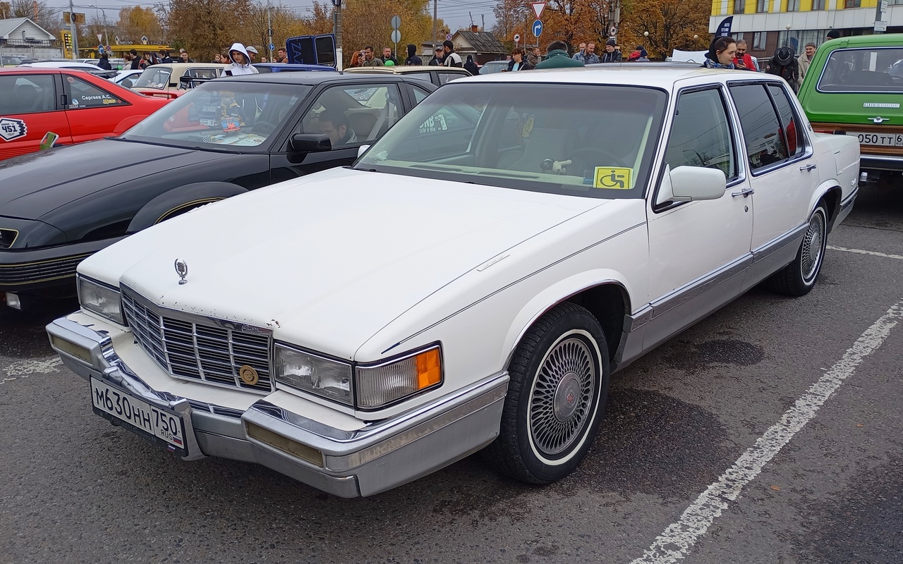 Московская область, № М 630 НН 750 — Cadillac DeVille (6G) '85-93; Тверская область — Закрытие сезона 2025 Тверского ретро-клуба