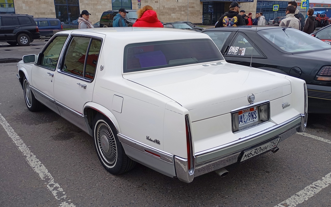 Московская область, № М 630 НН 750 — Cadillac DeVille (6G) '85-93; Тверская область — Закрытие сезона 2025 Тверского ретро-клуба