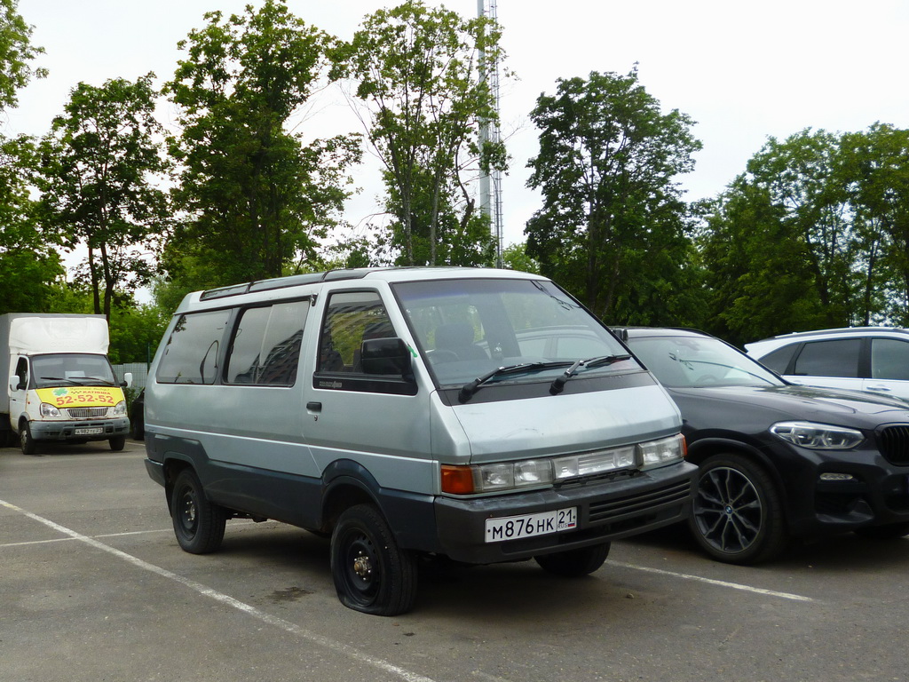 Чувашия, № М 876 НК 21 — Nissan Vanette Largo (C22) '85-94