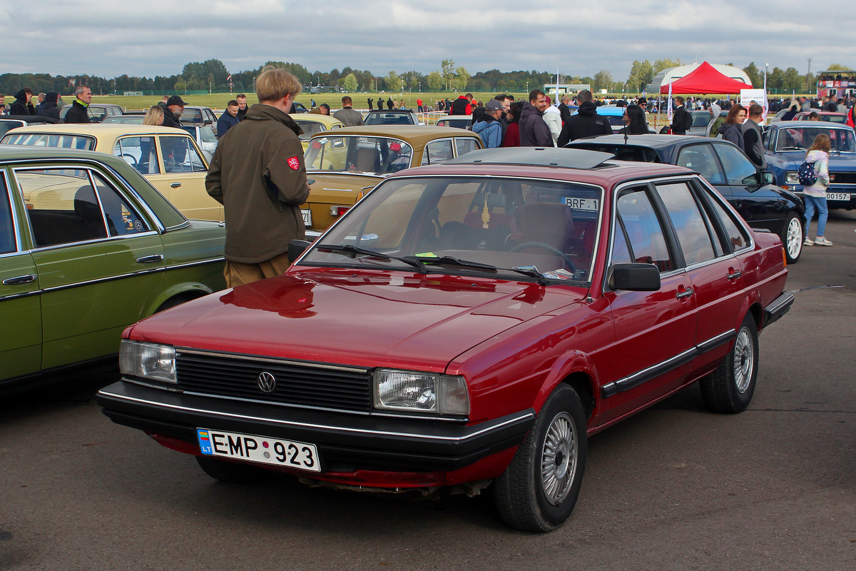 Литва, № EMP 923 — Volkswagen Santana (B2) '81-84; Литва — Retro mugė 2025 ruduo