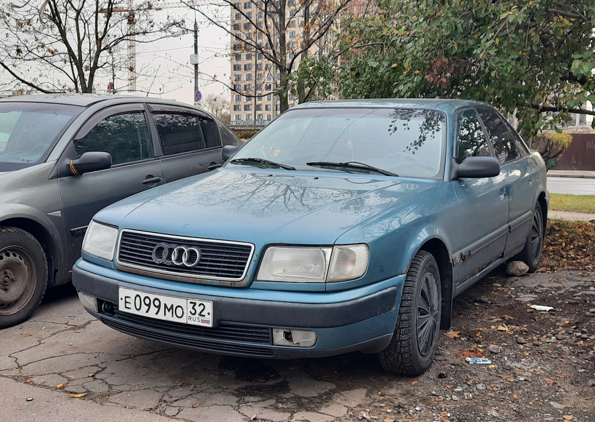 Брянская область, № Е 099 МО 32 — Audi 100 (C4) '90-94
