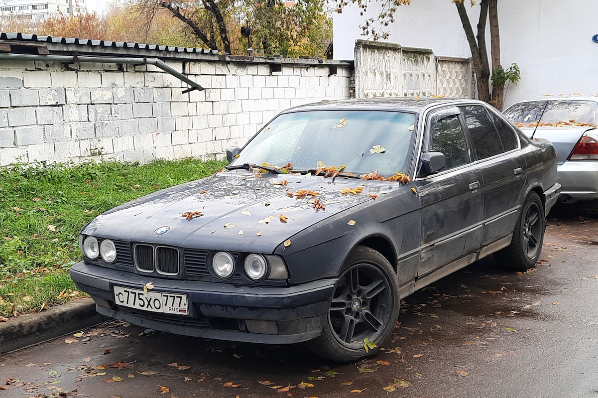 Москва, № С 775 ХО 777 — BMW 5 Series (E34) '87-96