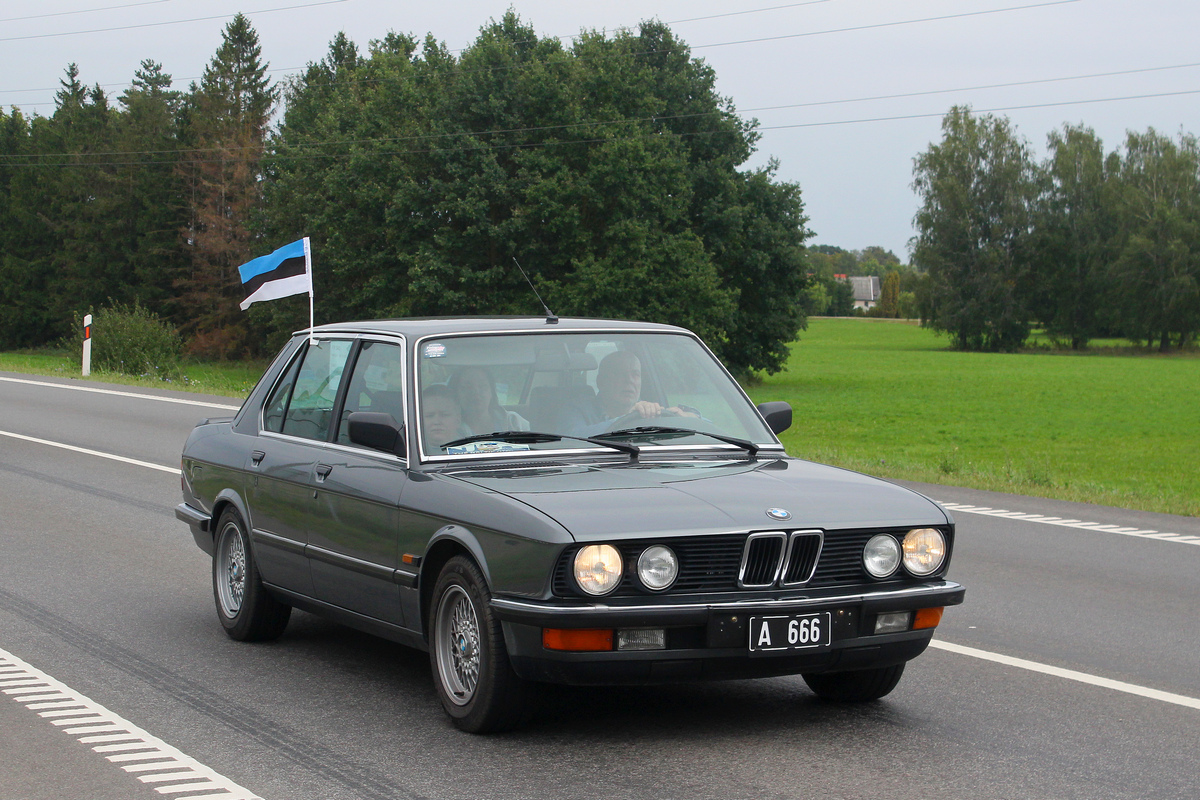 Эстония, № A 666 — BMW 5 Series (E28) '82-88; Литва — Baltijos kelias 35