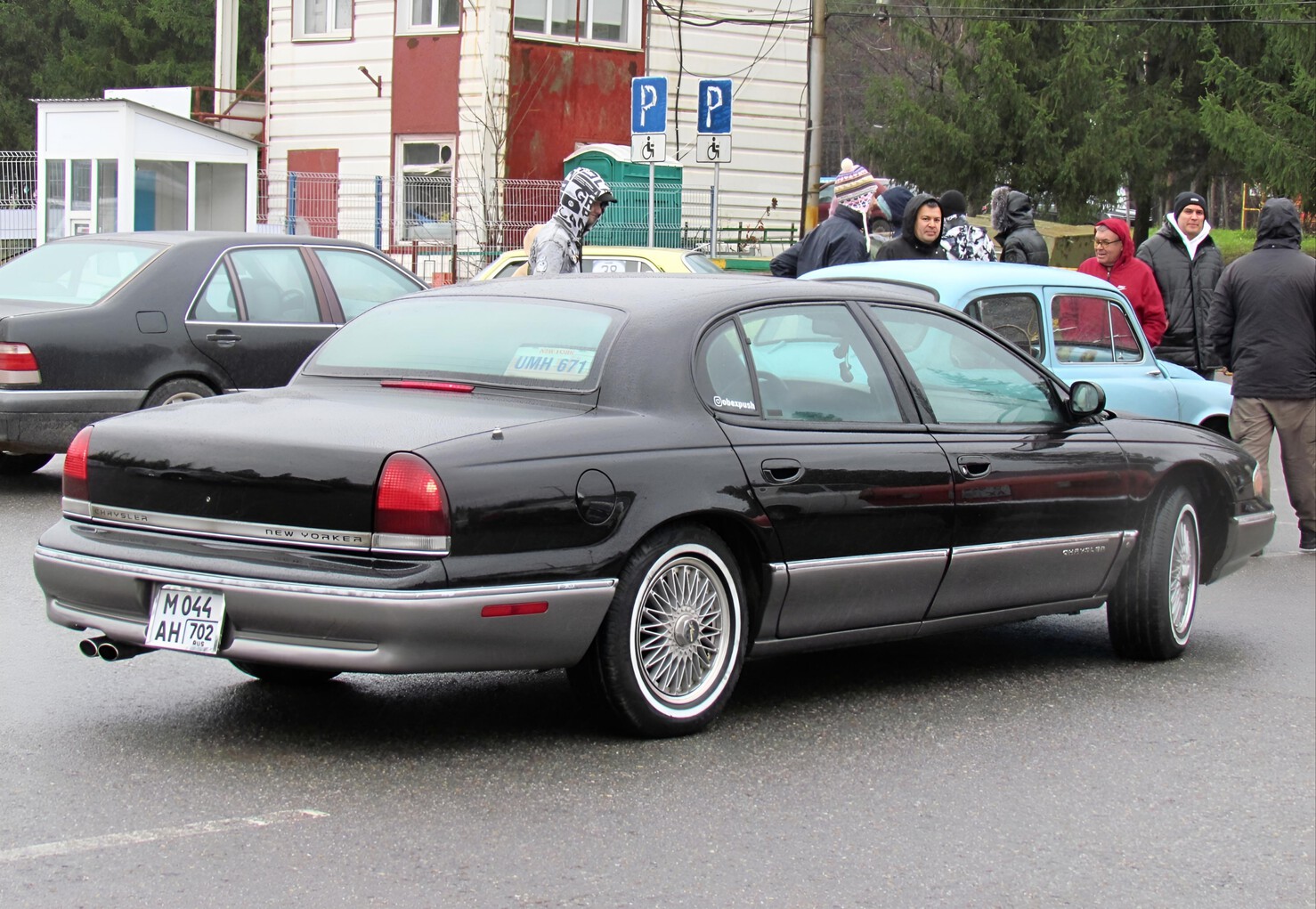 Башкортостан, № М 044 АН 702 — Chrysler New Yorker (14G) '94-96