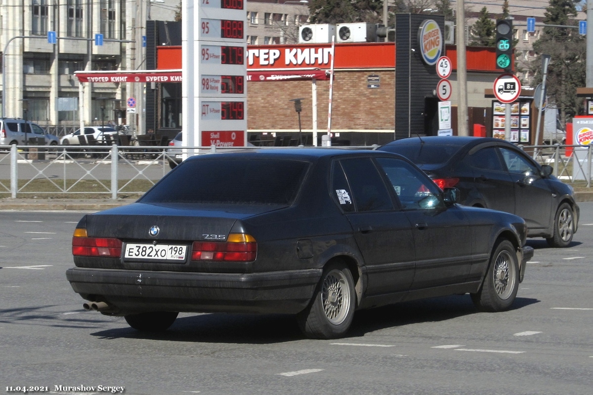 Санкт-Петербург, № Е 382 ХО 198 — BMW 7 Series (E32) '86-94