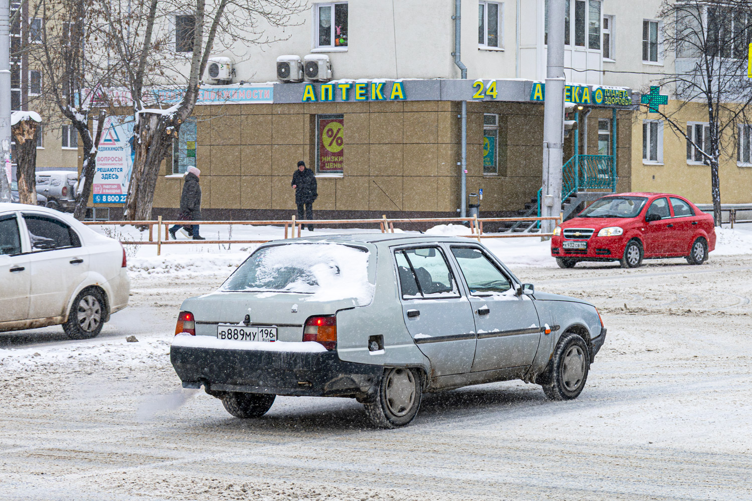 Свердловская область, № В 889 МУ 196 — ЗАЗ-110307 Славута '99-08