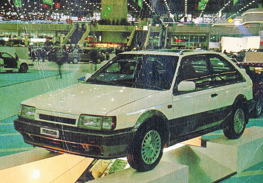 Япония, № (JP) U/N 0018 — Mazda 323 (BF) '86-94; Исторические фотографии (до 2000 года) (Швейцария)