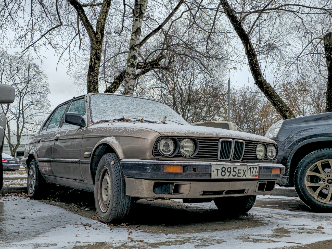Москва, № Т 895 ЕХ 177 — BMW 3 Series (E30) '82-94